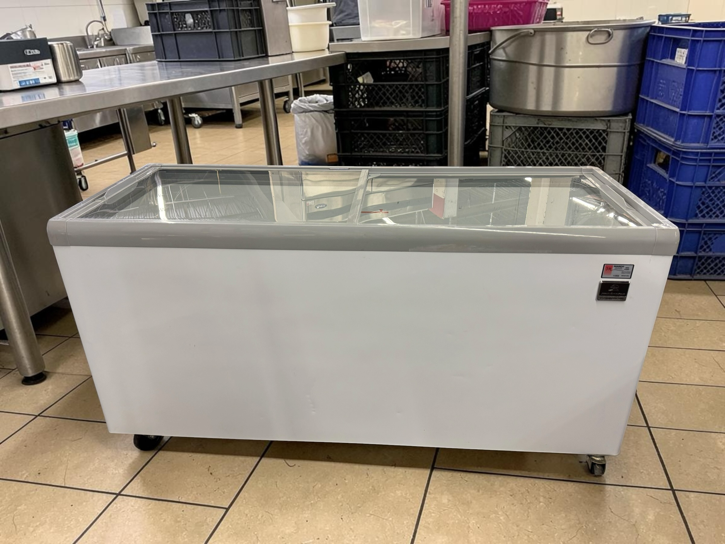 Kelvinator Commercial - KCNF170WH